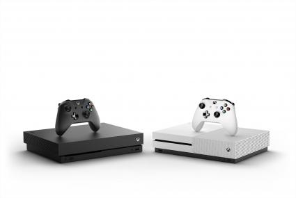xbox_one_x_console_controller_hrz_family_mirror_white_and_black.jpg