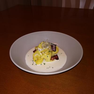 Tortelini Quatro formazi, cream, bacon, sage, walnut.jpg