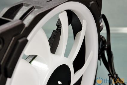 36_Corsair-LL140-RGB_902.jpg