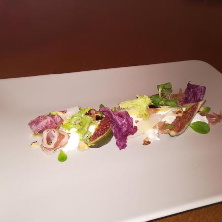 Fig, mozarela, prosciutto, parmezan, hazelnut salad.jpg