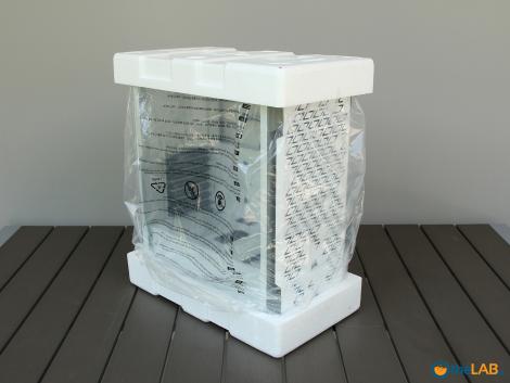 Corsair_Graphite_220T_white_rgb_atx_computer_case_mid_tower_gaming_exterior_design_review_image002.jpg