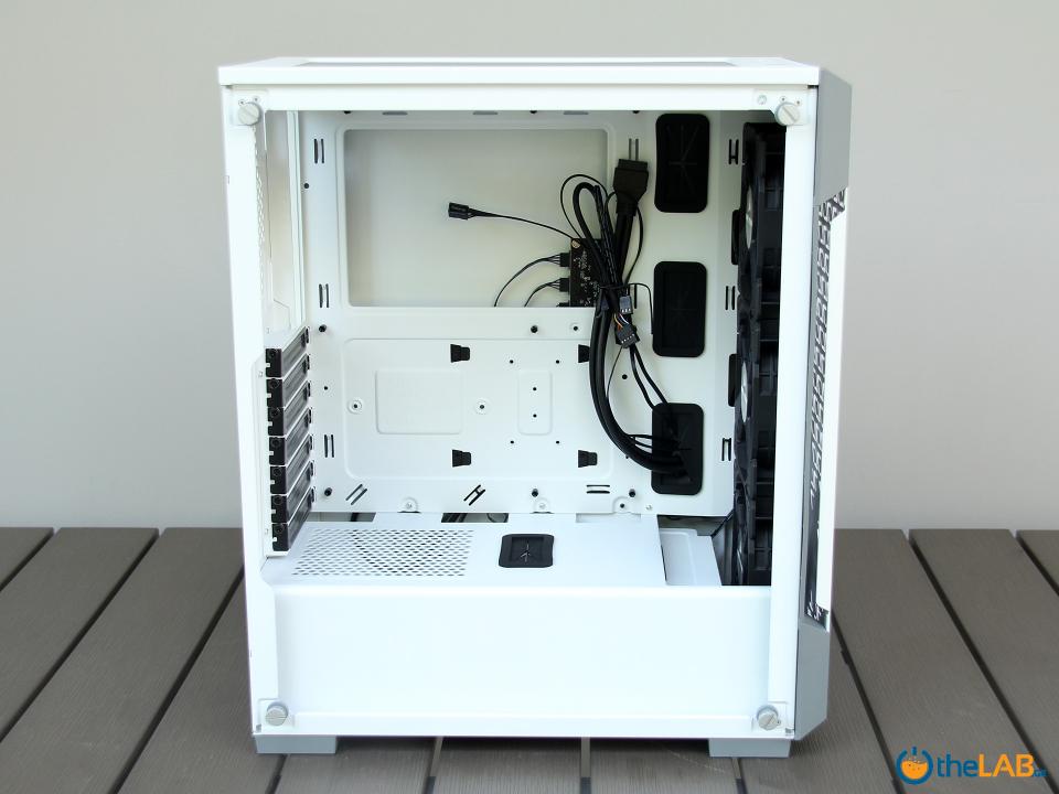 Corsair_Graphite_iCUE_220T_white_rgb_atx_computer_case_mid_tower_gaming_filter_fans_exterior_interior_design_review_image006.jpg