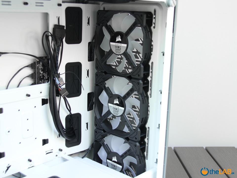 Corsair_Graphite_iCUE_220T_white_rgb_atx_computer_case_mid_tower_gaming_filter_fans_exterior_interior_design_review_image007.jpg
