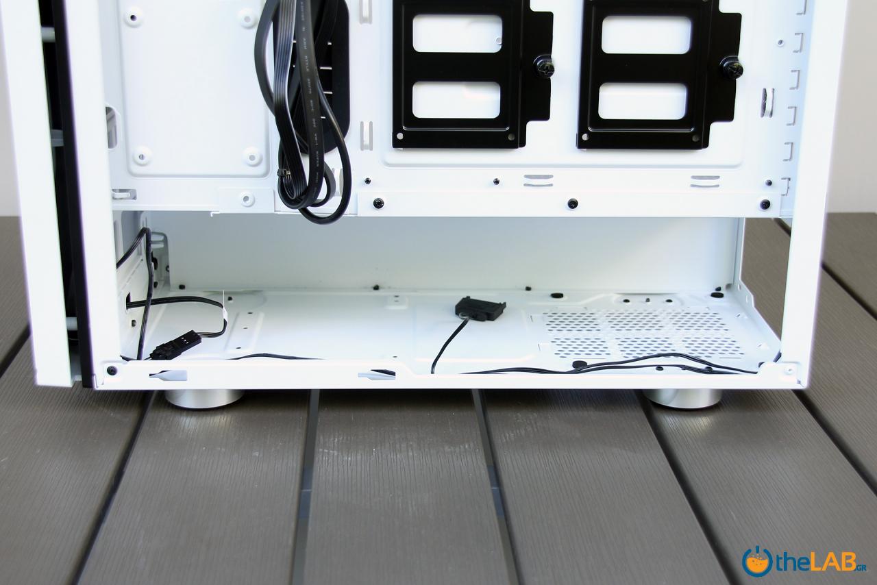 Corsair_Carbide_SPEC-06_RGB_Tempered_Glass_Case_review_interior_image030.jpg