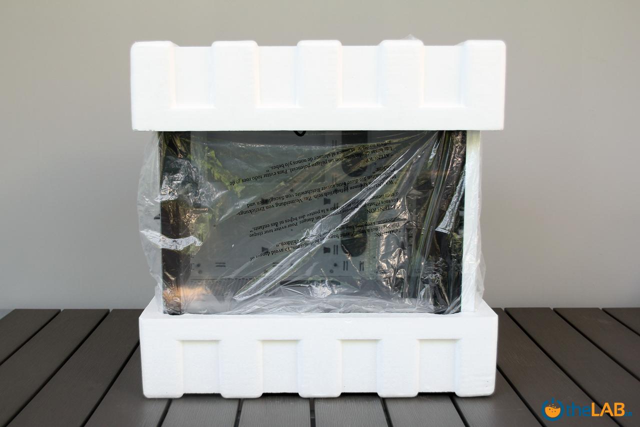 Corsair_Carbide_SPEC-06_RGB_Tempered_Glass_Case_review_package_exterior_image006.jpg