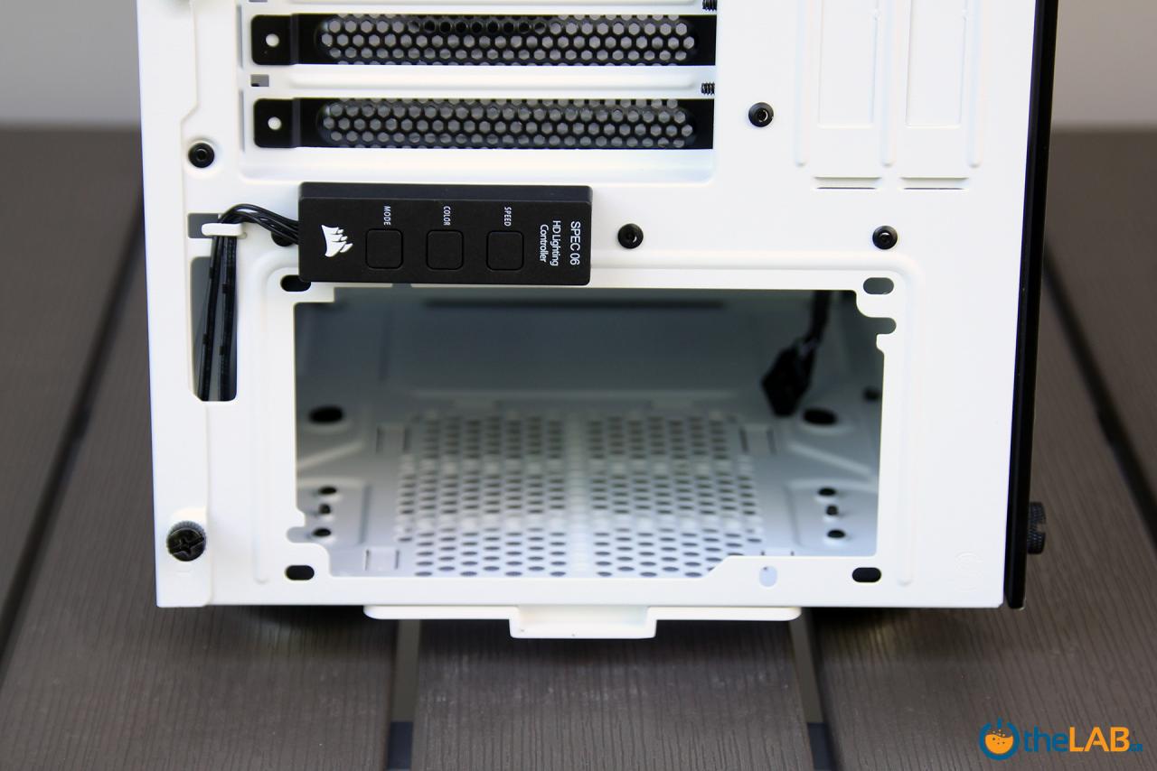 Corsair_Carbide_SPEC-06_RGB_Tempered_Glass_Case_review_package_exterior_image016.jpg