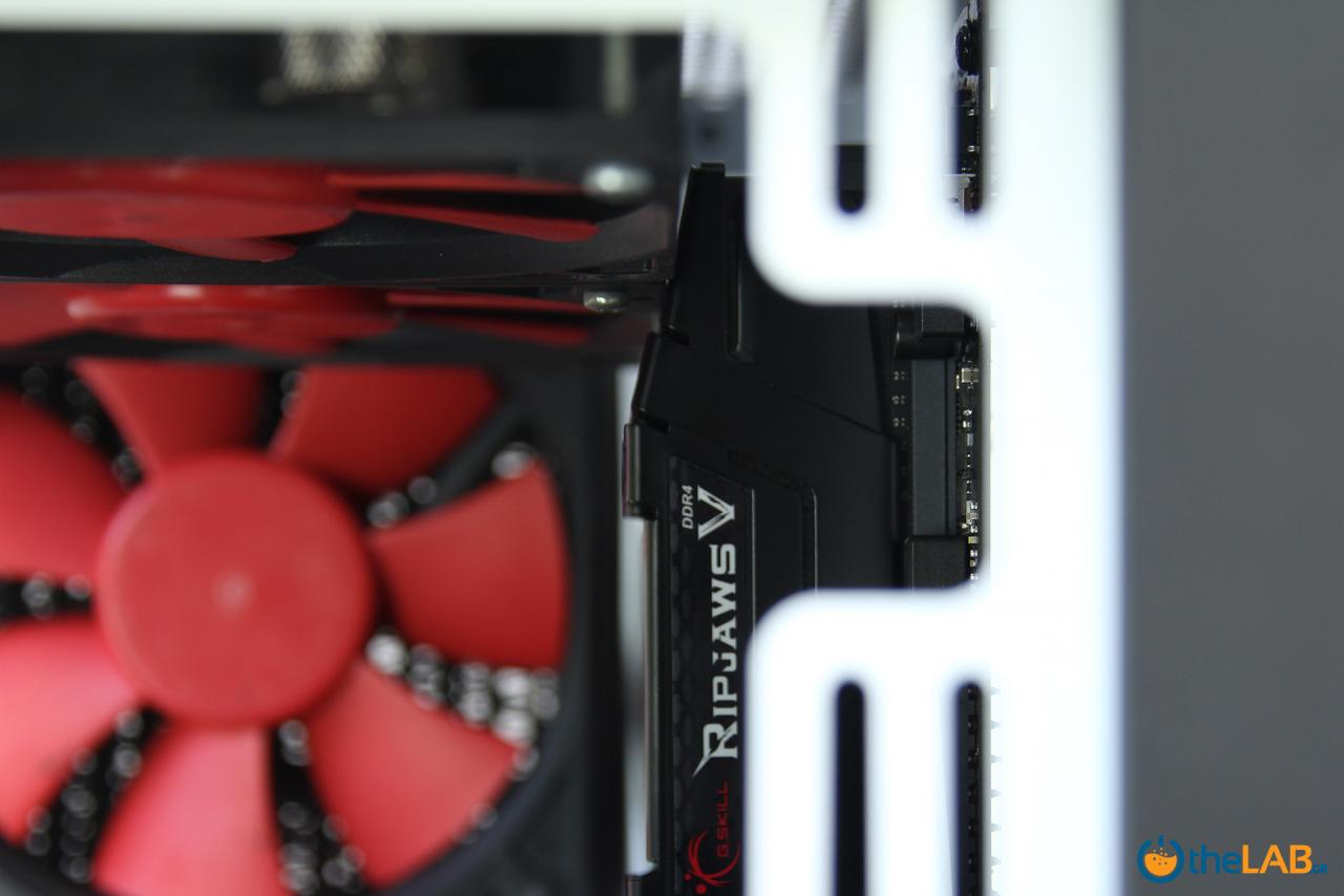 Corsair_Carbide_SPEC06_RGB_Tempered_Glass_screws_hex_head_Case_review