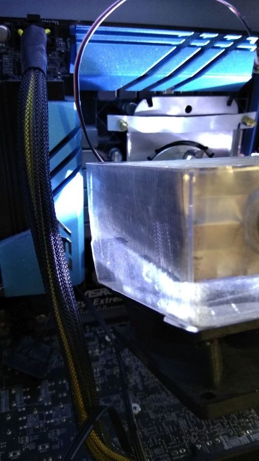 Asetek on Intel 4.jpg