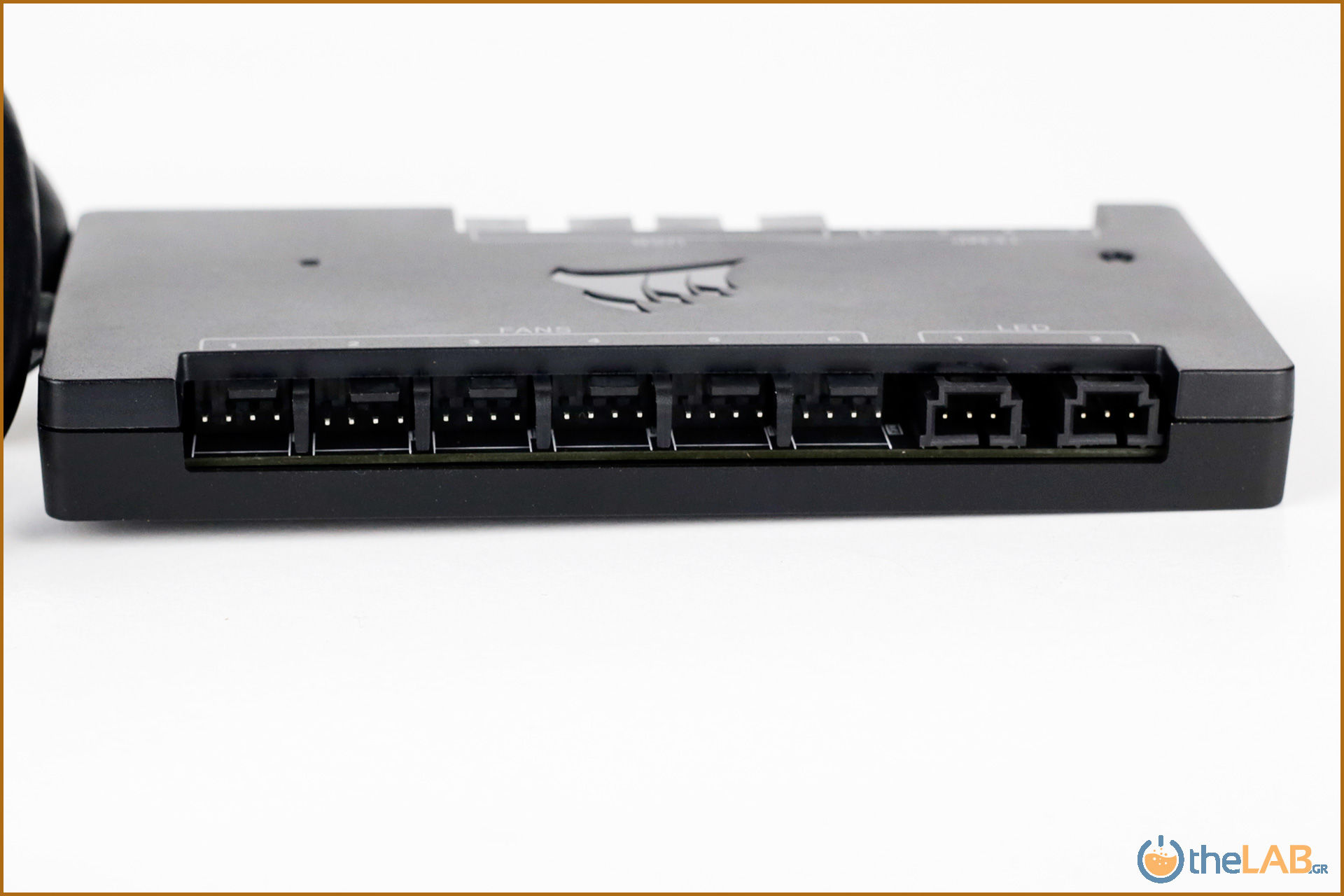 corsair_commander_pro_digital_rgb_lighting_and_fan_speed_controler_icue_software_image220.jpg