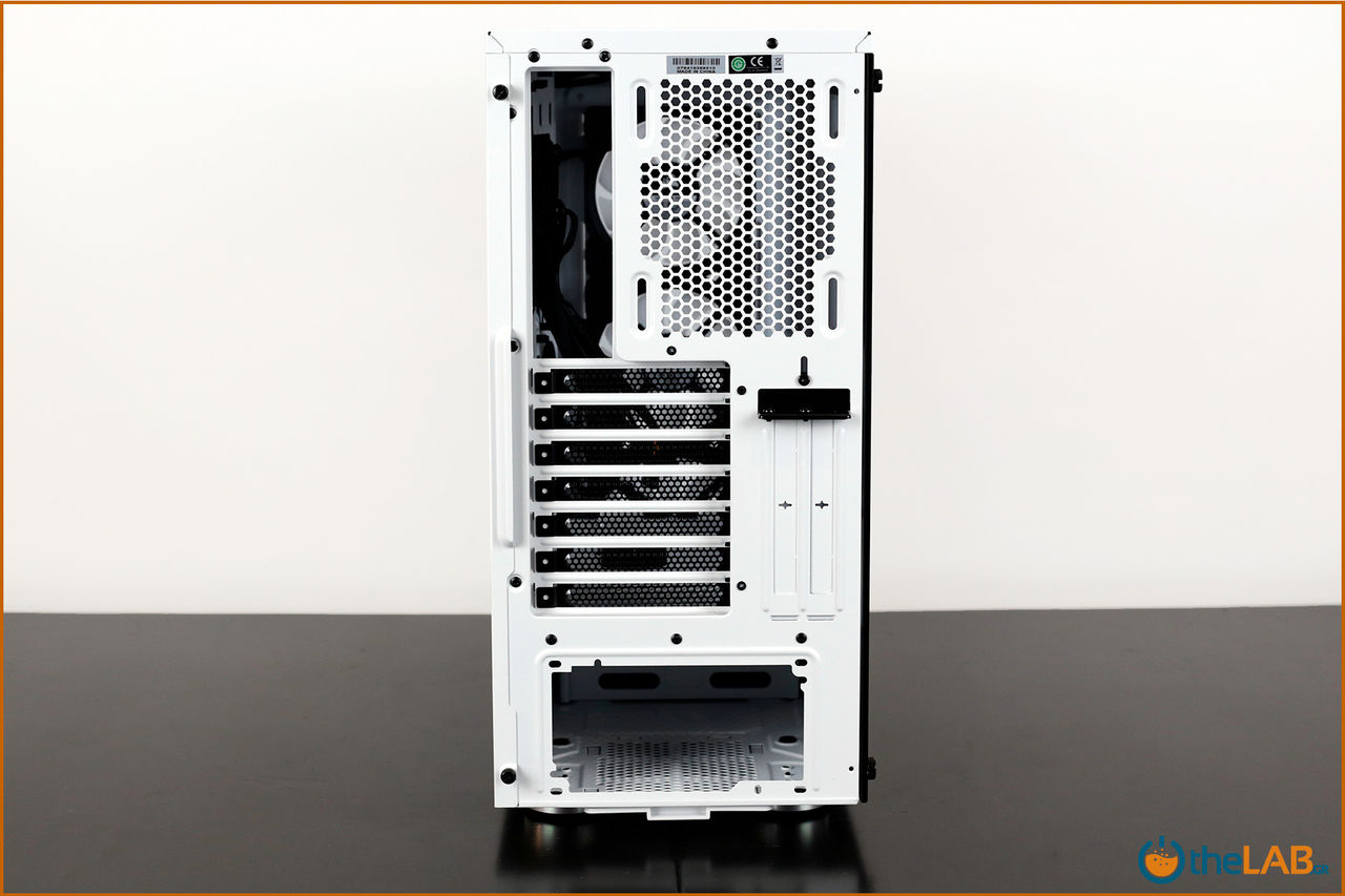 Corsair_icue_465x_rgb_smart_case_exterior_review_image440.jpg