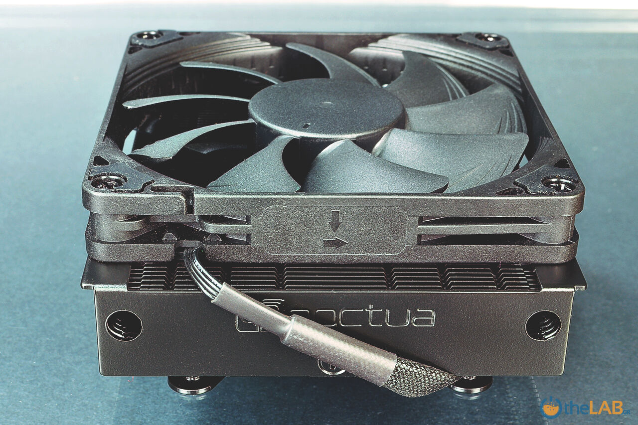 022_Noctua-NH-L9a-AM4-Chromax.Black_Cooler2[4-01_0108.jpg