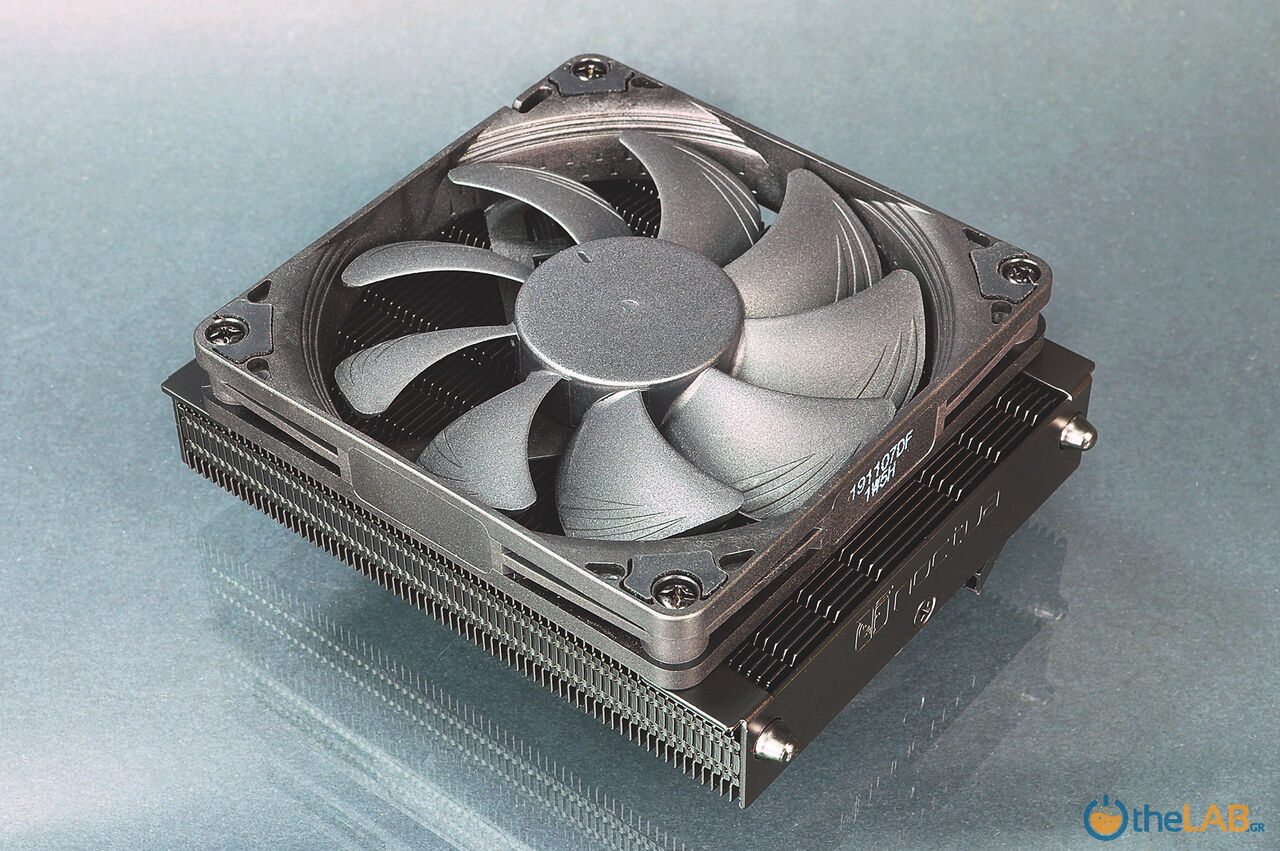 020_Noctua-NH-L9a-AM4-Chromax.Black_Cooler3[4-07_0105.jpg