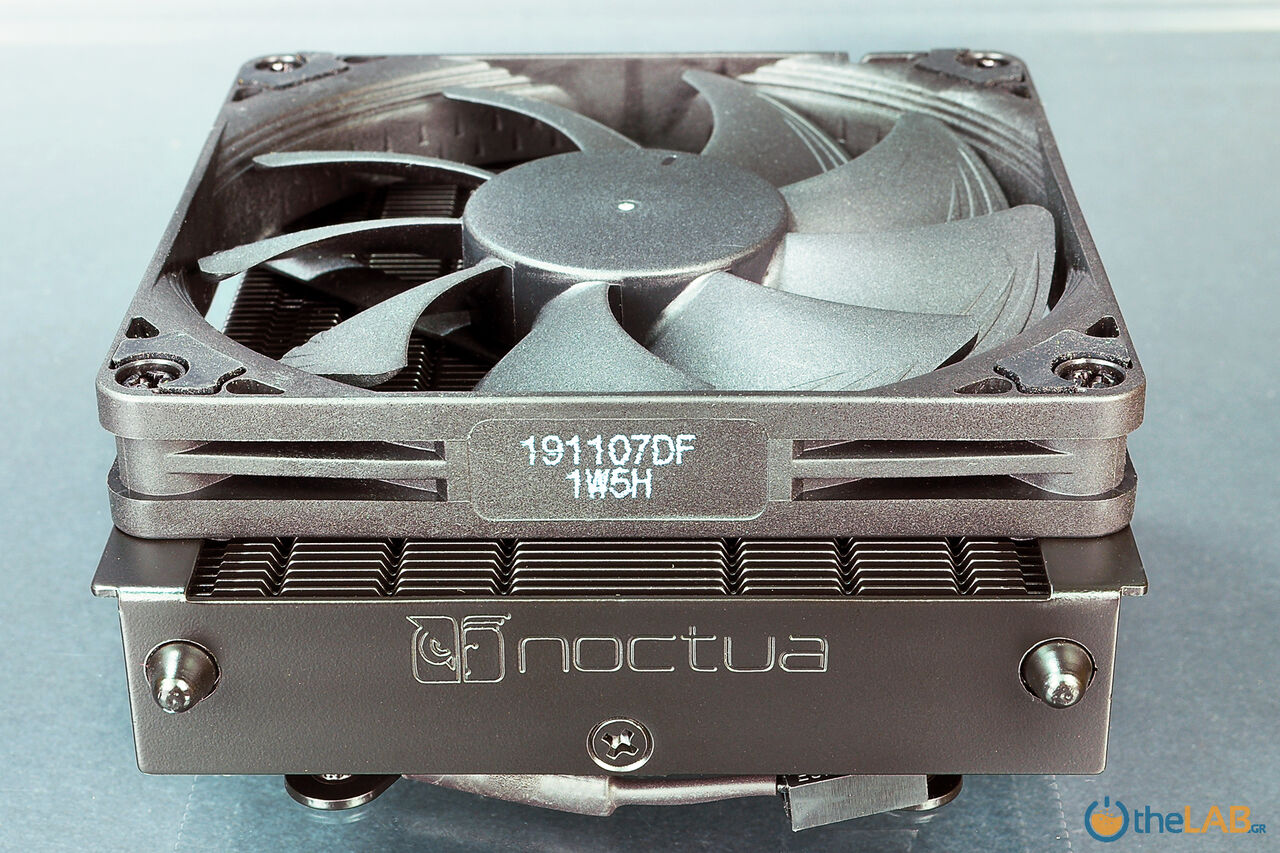 026_Noctua-NH-L9a-AM4-Chromax.Black_Cooler2[4-05_0112.jpg