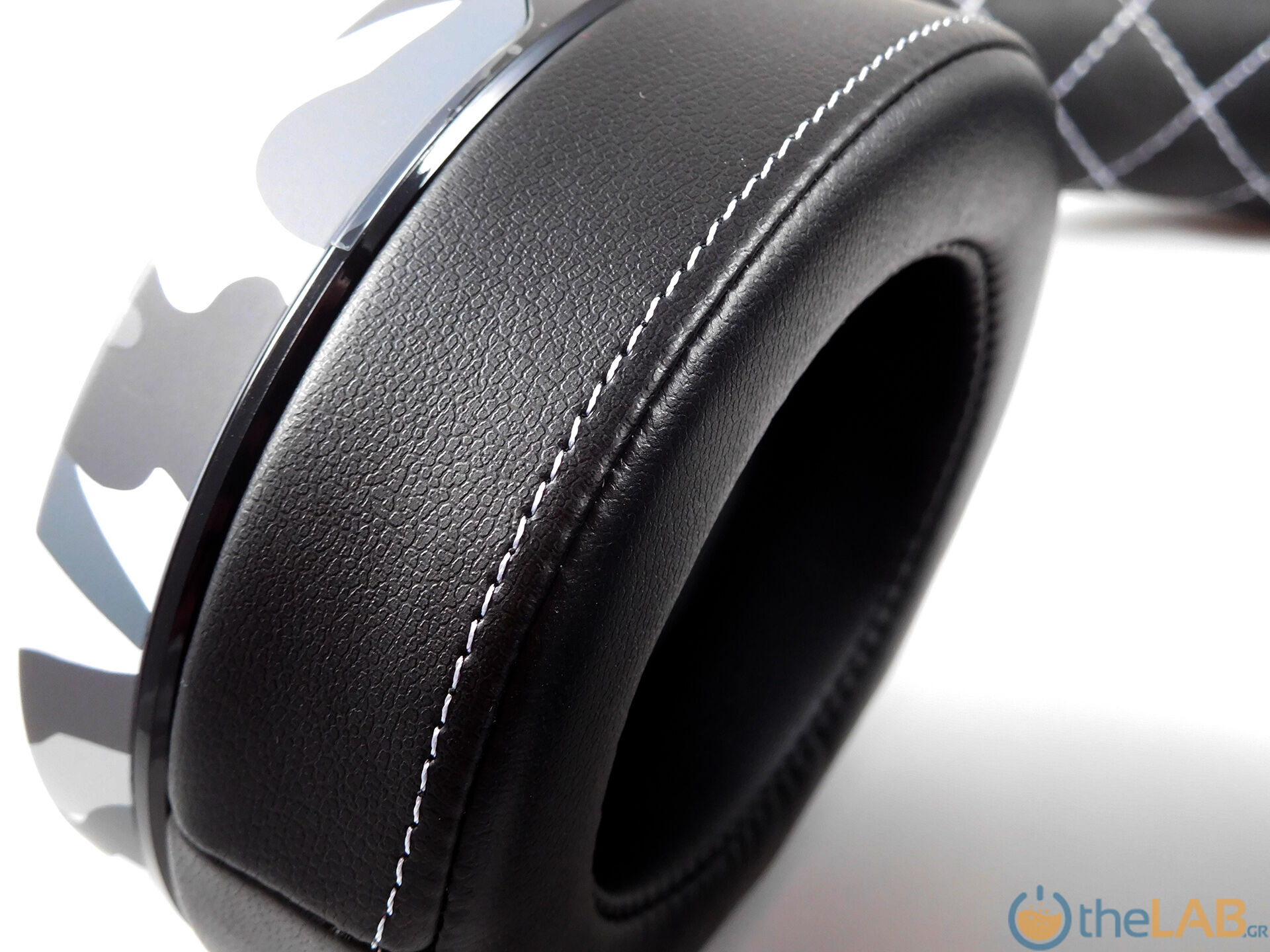 Corsair_HS60_Haptic_Gaming_Headset_Review_DSCN9082.jpg