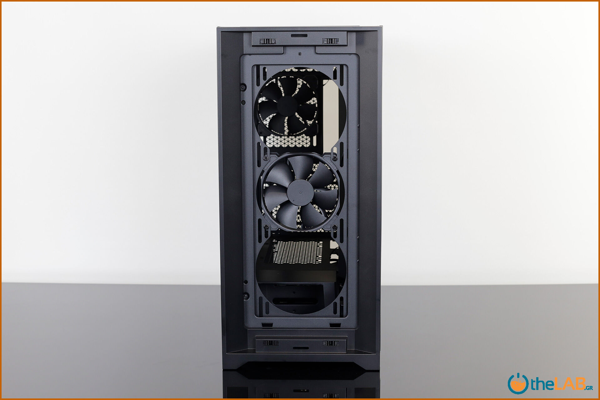 large.Corsair_icue_5000D__case_smart_exterior_interior_mid_tower_gaming_case_smart_review_image630.jpg