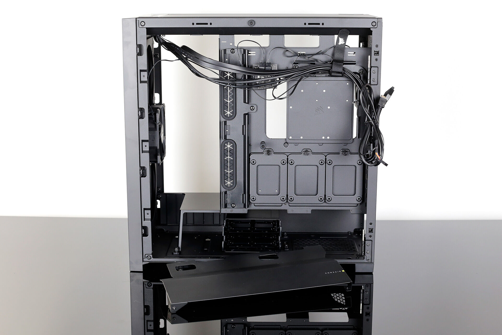 large.Corsair_icue_5000D__case_smart_exterior_interior_mid_tower_gaming_case_smart_review_image679.jpg