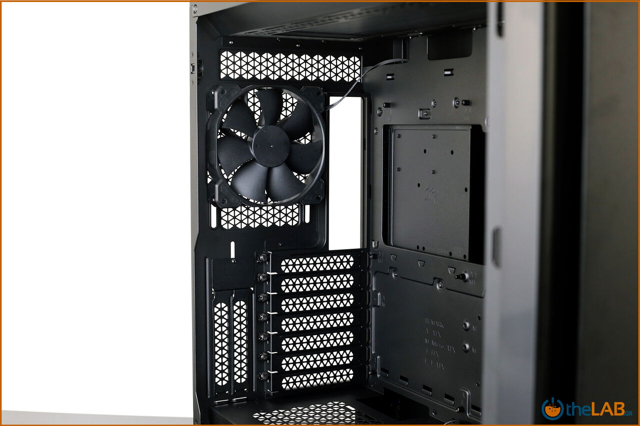 Corsair_icue_5000D__case_smart_exterior_interior_mid_tower_gaming_case_smart_review_image656.jpg