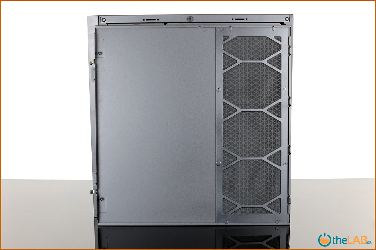Corsair_icue_5000D__case_smart_exterior_interior_mid_tower_gaming_case_smart_review_image660.jpg