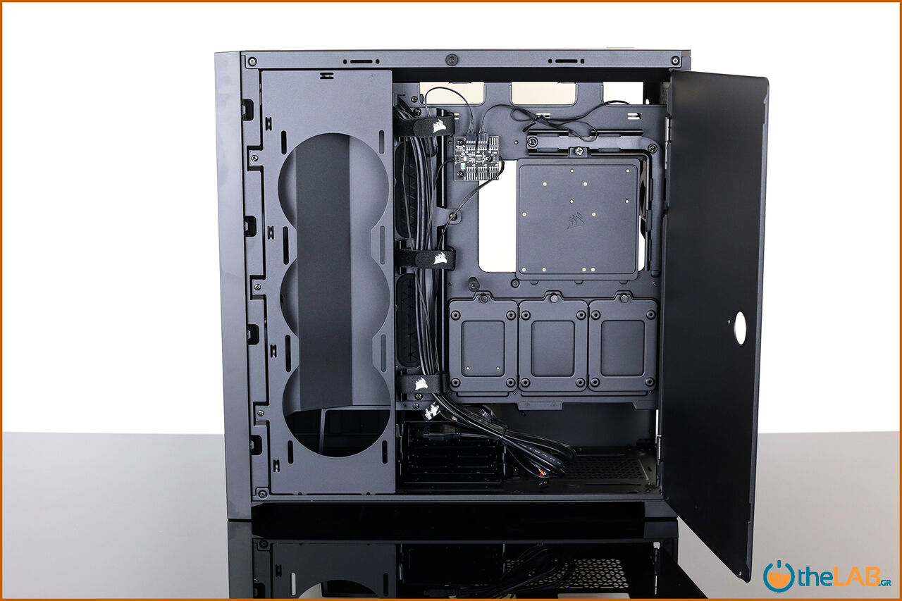 Corsair_icue_5000D__case_smart_exterior_interior_mid_tower_gaming_case_smart_review_image665.jpg