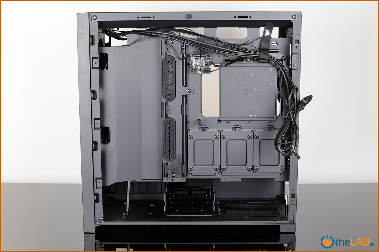 Corsair_icue_5000D__case_smart_exterior_interior_mid_tower_gaming_case_smart_review_image677.jpg