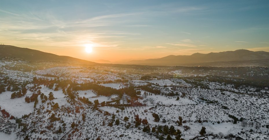 1531131059_DJI_0074_Stamata_Snow_Sunstar_Insta_191by1.thumb.jpg.d29fbdda64077536270cc4b402915201.jpg
