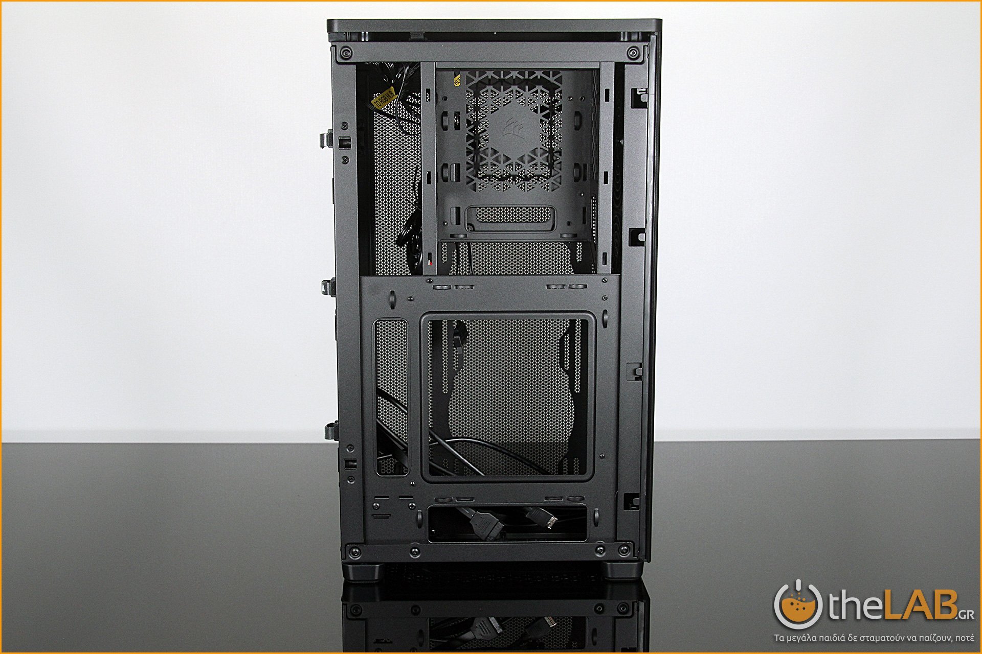 large.corsair_2000d_case_review_icue_mini_itx_exterior_interior_airflow_image005.jpg