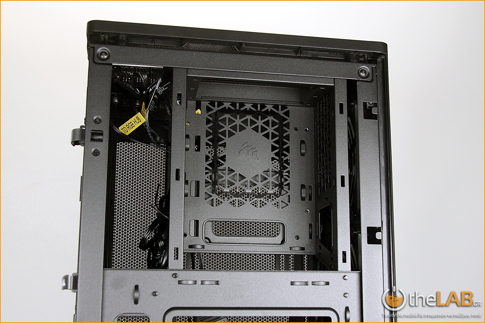 large.corsair_2000d_case_review_icue_mini_itx_exterior_interior_airflow_image007.jpg