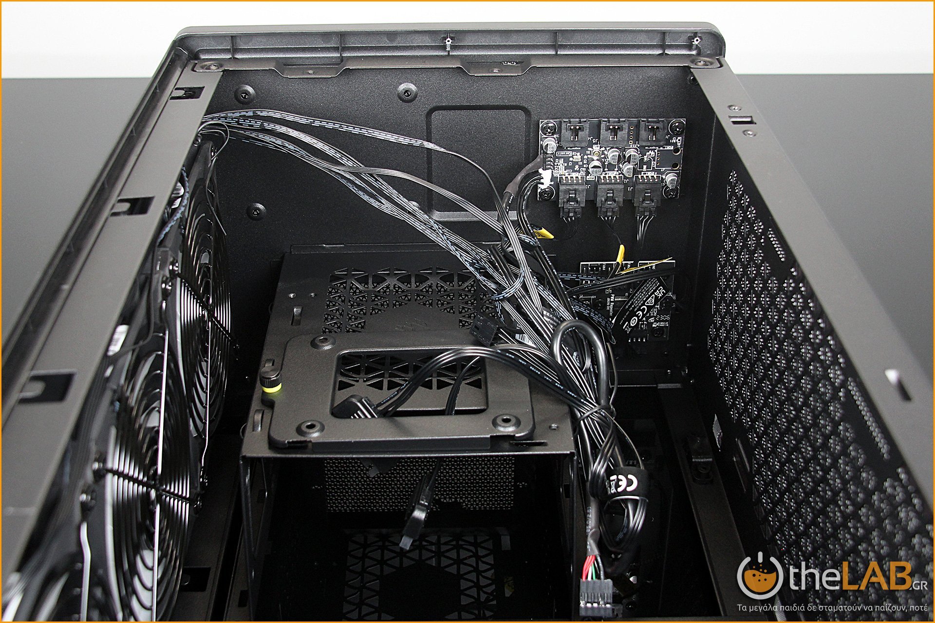 large.corsair_2000d_case_review_icue_mini_itx_exterior_interior_airflow_image016.jpg