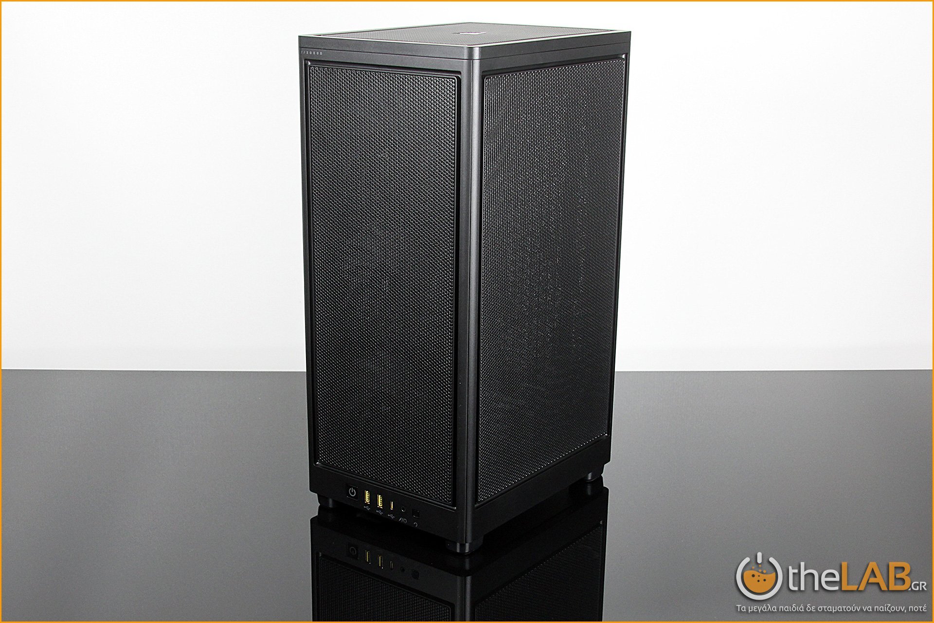 large.corsair_2000d_case_review_icue_mini_itx_exterior_packaging_airflow_image002.jpg