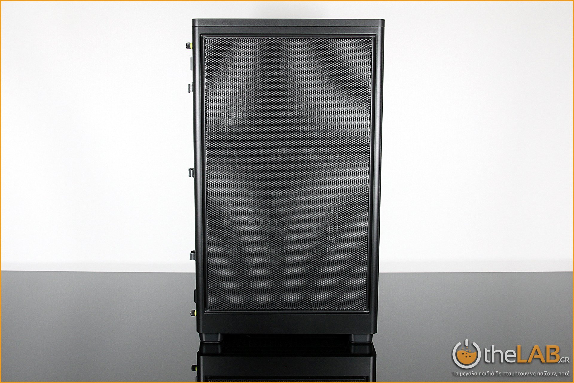 large.corsair_2000d_case_review_icue_mini_itx_exterior_packaging_airflow_image007.jpg