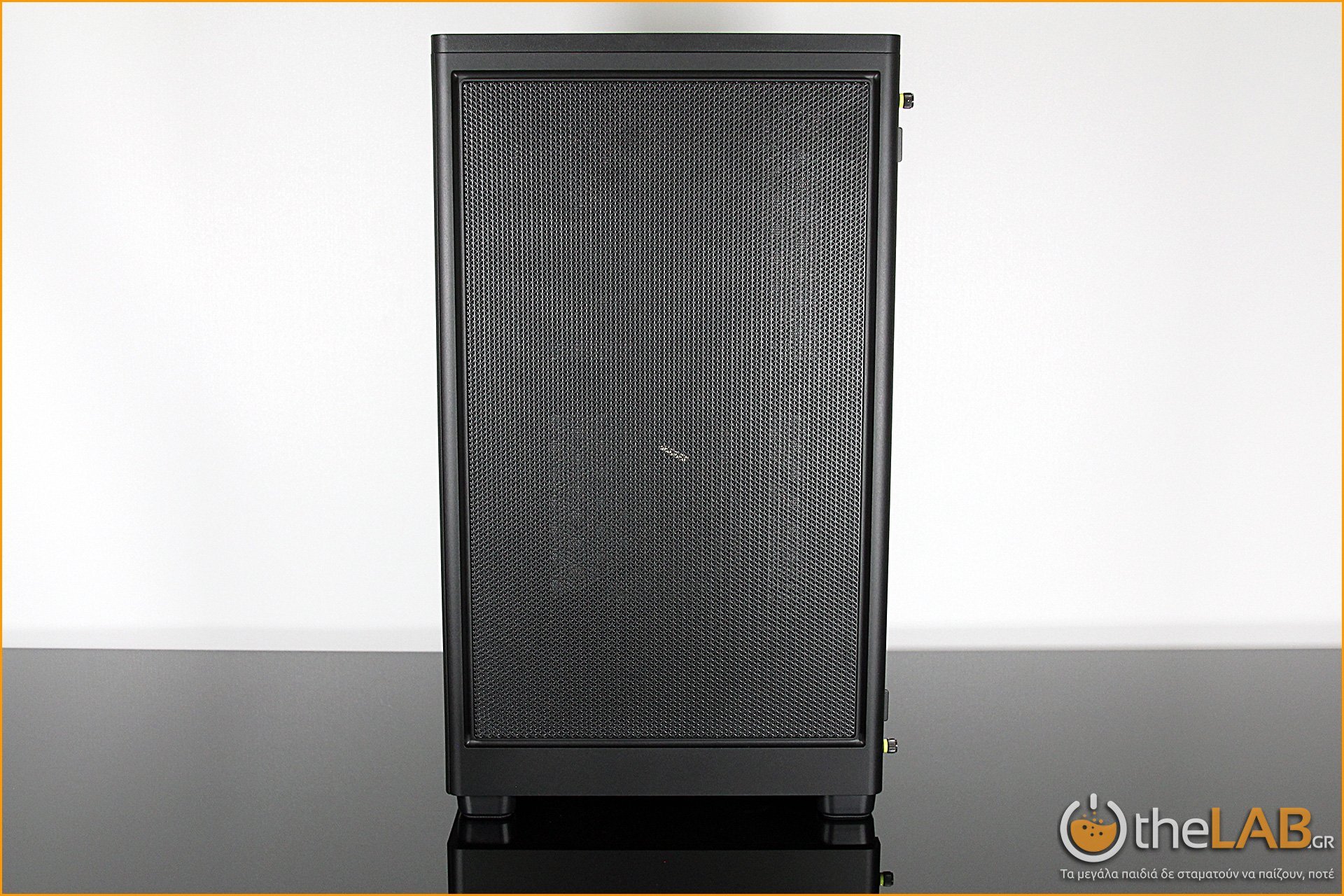 large.corsair_2000d_case_review_icue_mini_itx_exterior_packaging_airflow_image012.jpg