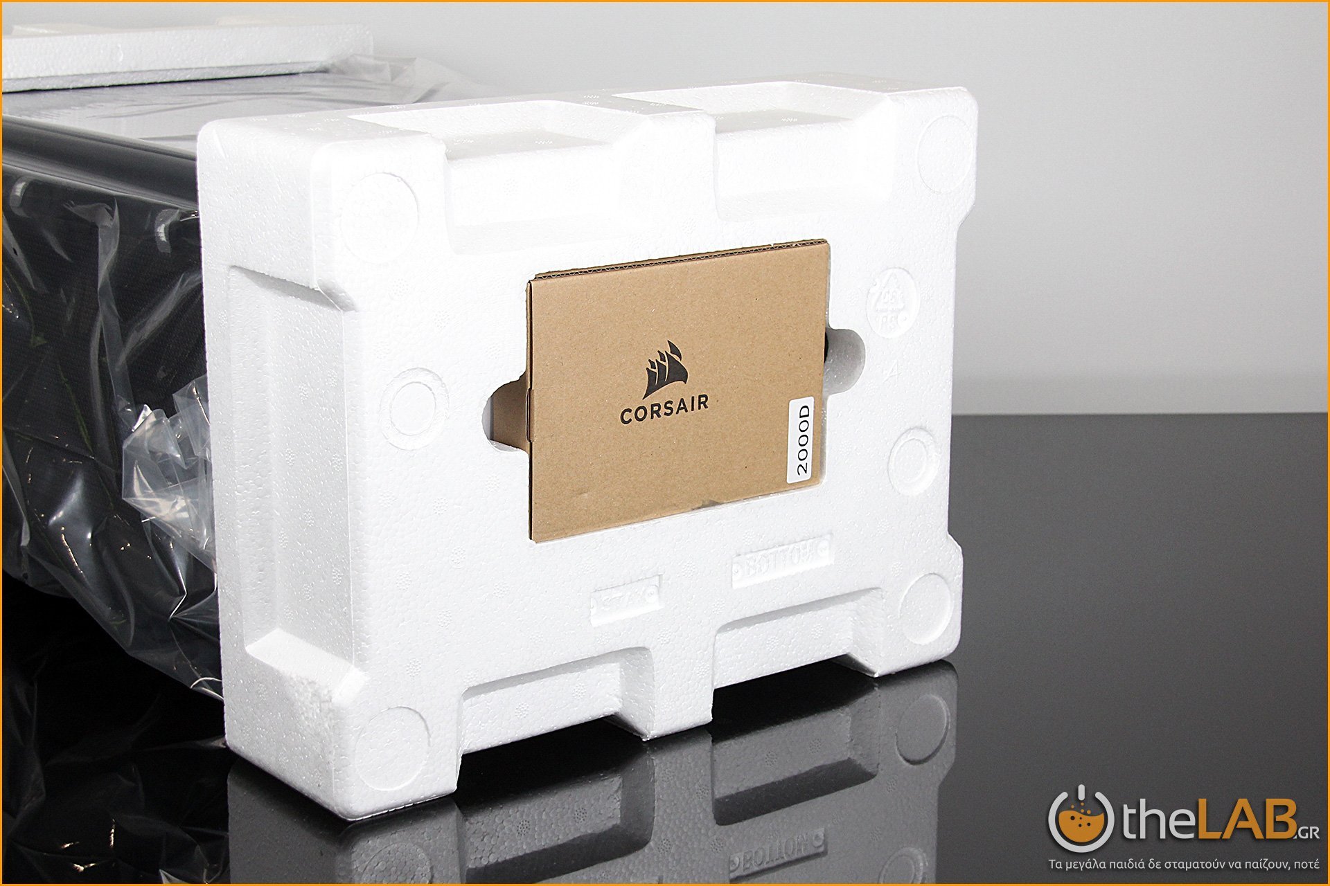corsair_2000d_case_review_packaging_airflow_image009.jpg