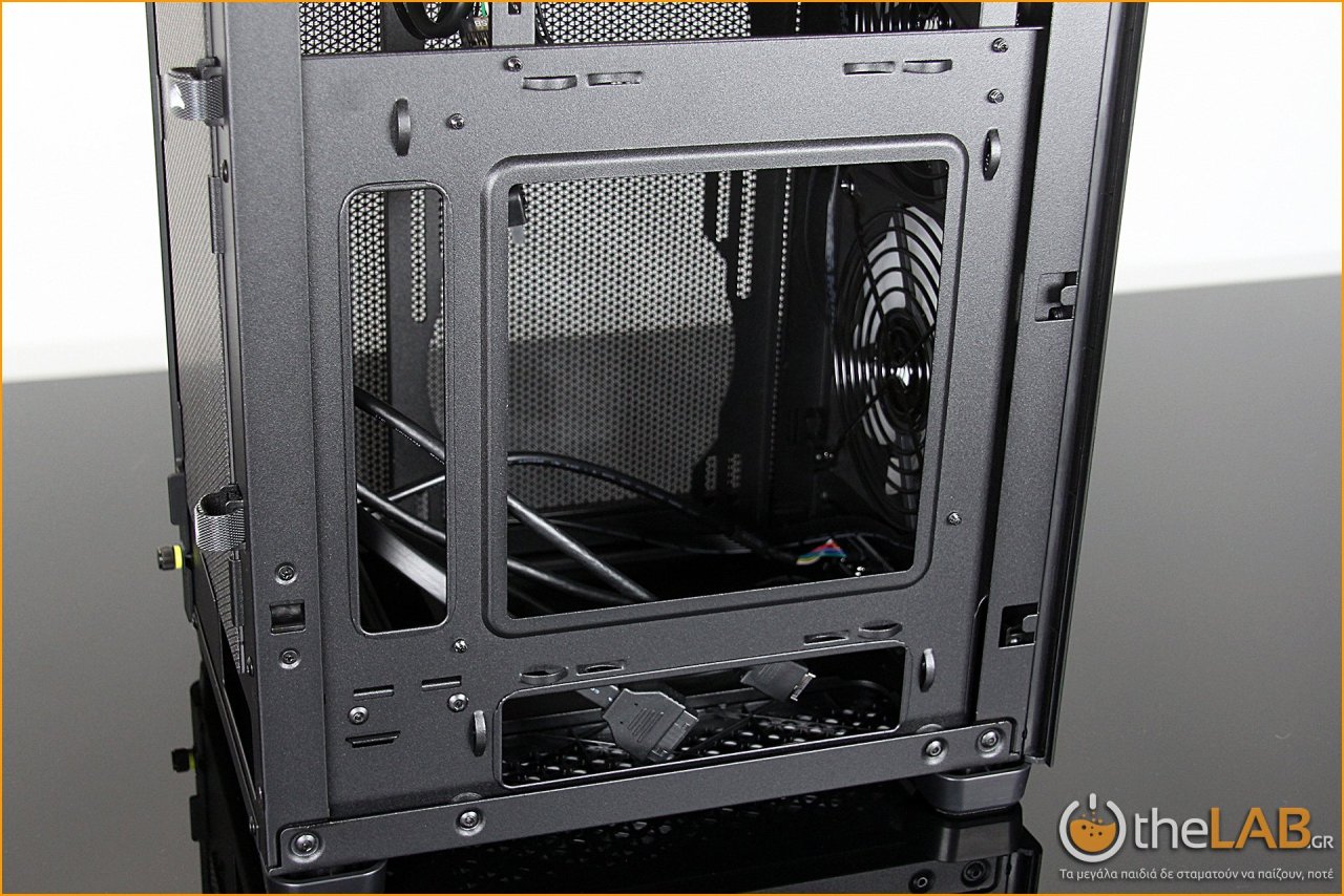 corsair_2000d_case_review_icue_mini_itx_exterior_interior_airflow_image006.jpg