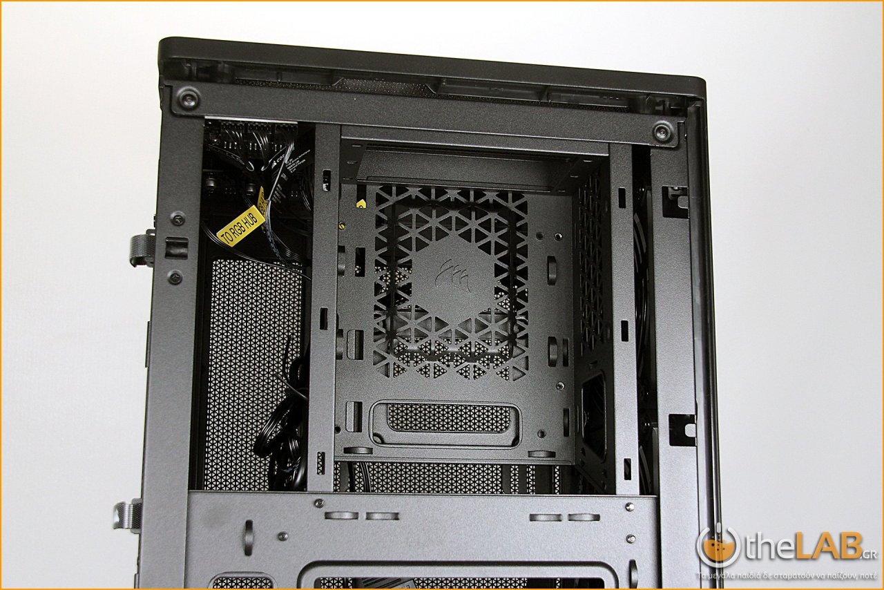 corsair_2000d_case_review_icue_mini_itx_exterior_interior_airflow_image007.jpg
