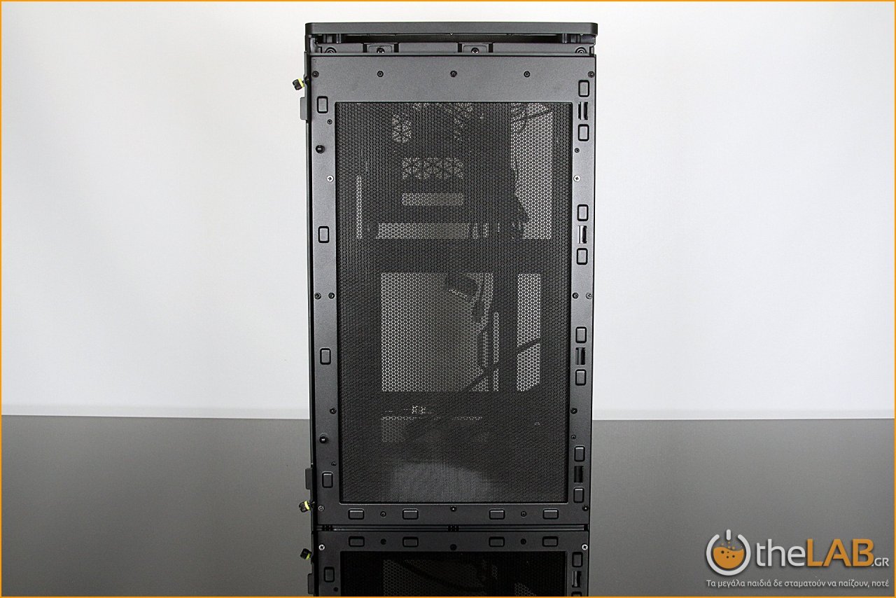 corsair_2000d_case_review_icue_mini_itx_exterior_interior_airflow_image008.jpg