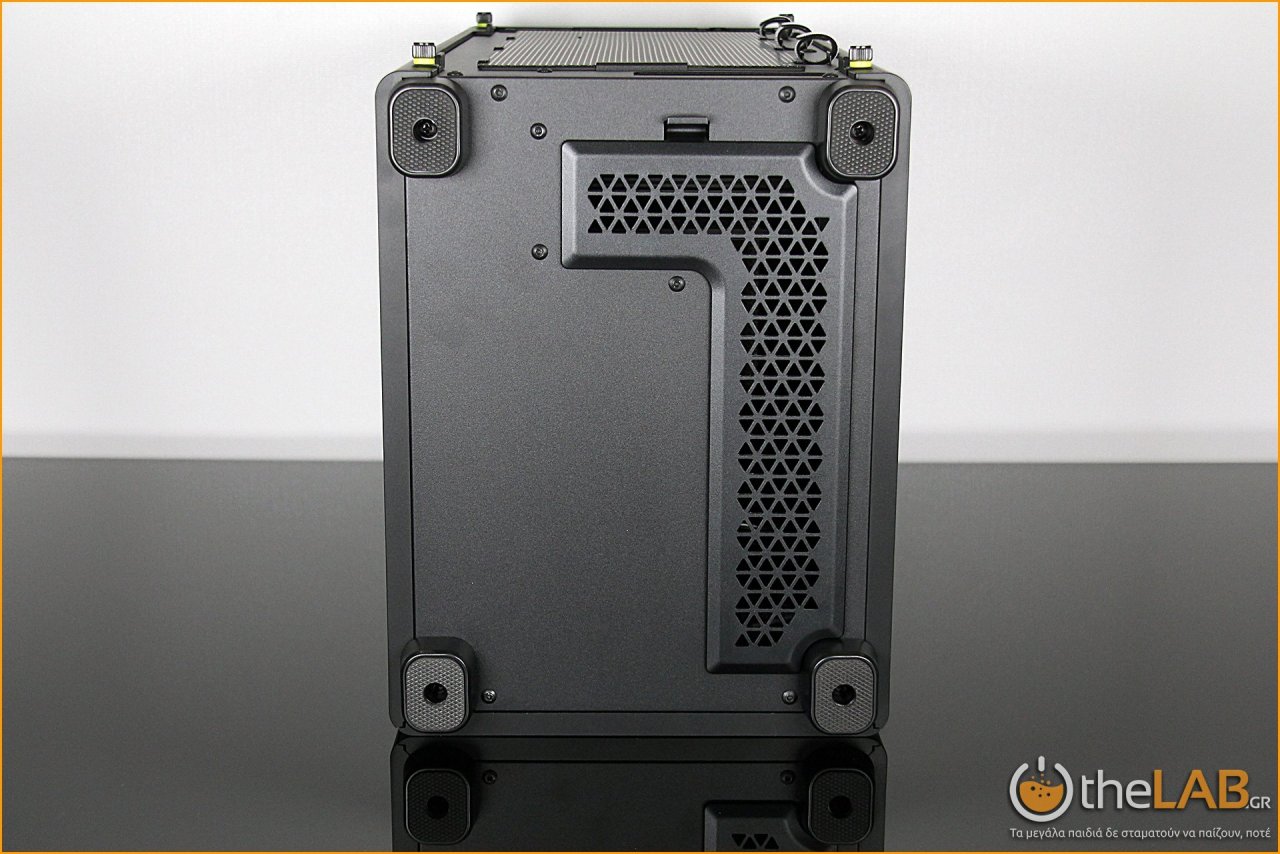 corsair_2000d_case_review_icue_mini_itx_exterior_packaging_airflow_image017.jpg