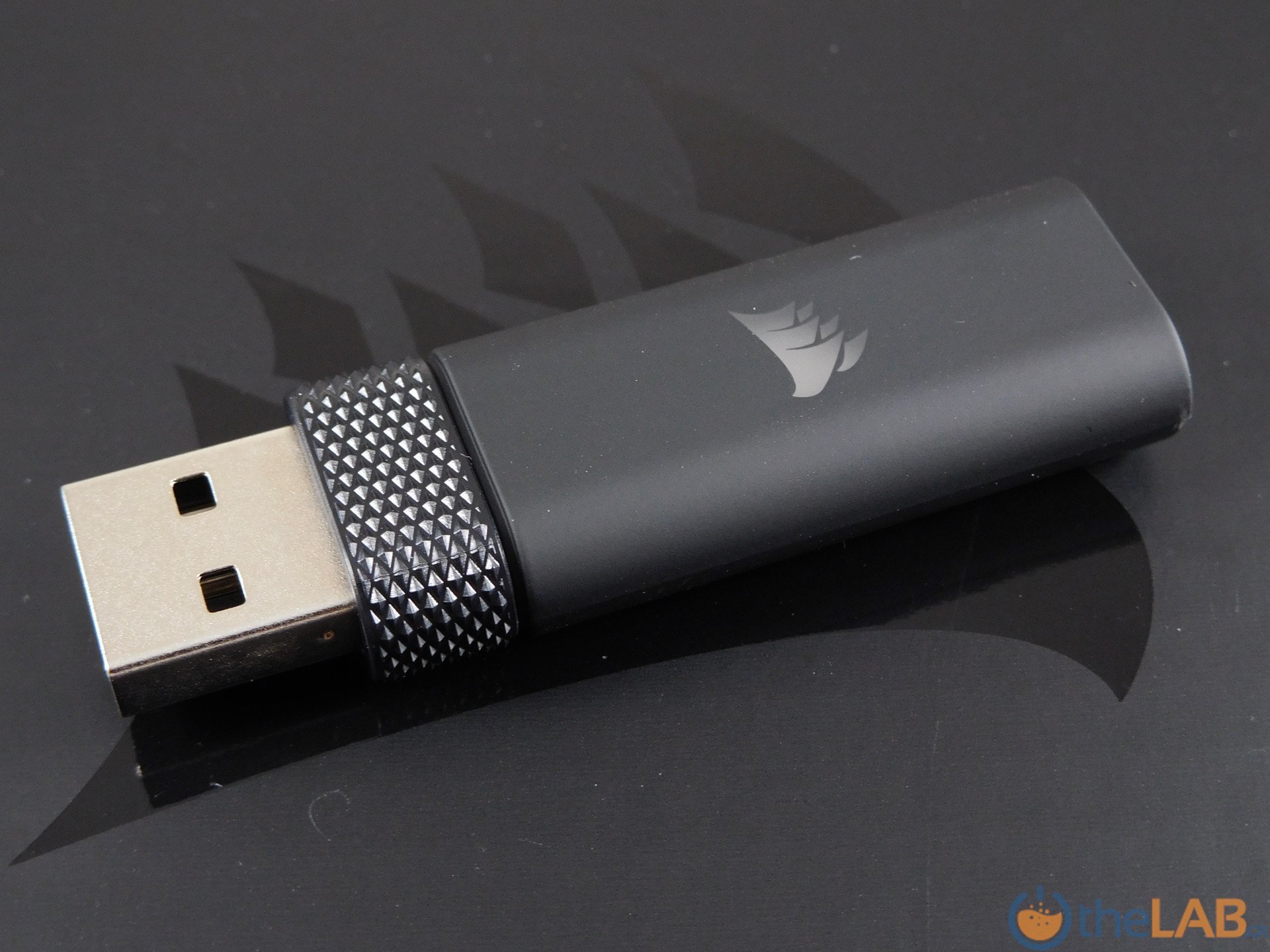 large.Corsair_HS80_Max_Wireless_Headset_