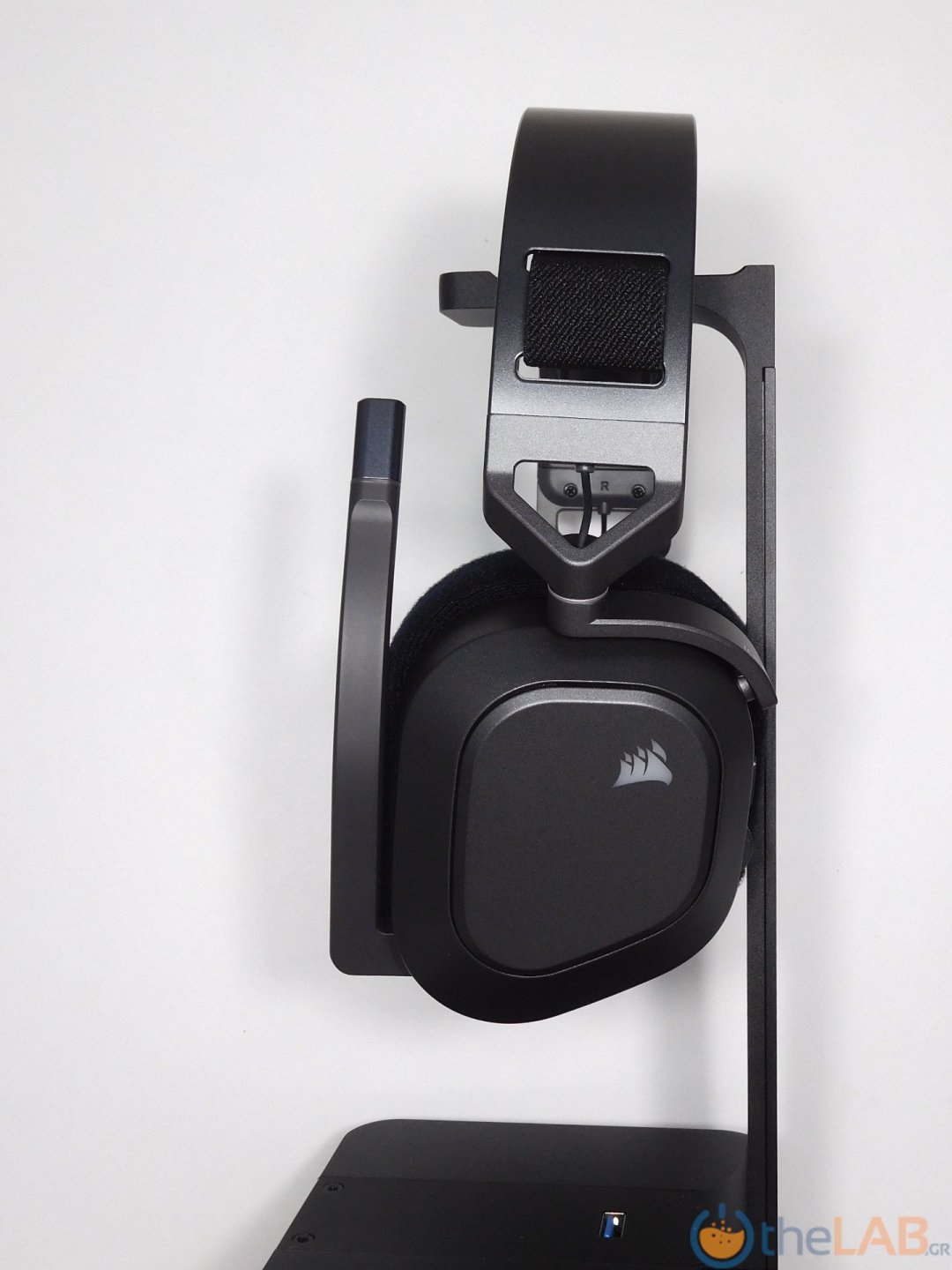 large.Corsair_HS80_Max_Wireless_Headset_