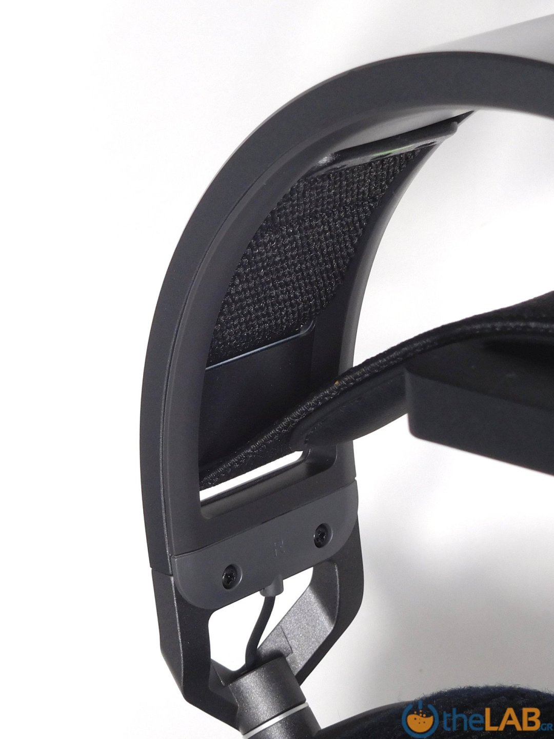 large.Corsair_HS80_Max_Wireless_Headset_