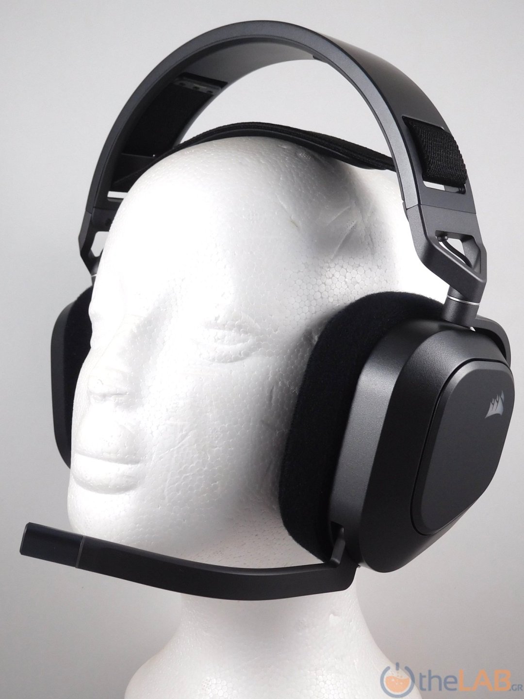 large.Corsair_HS80_Max_Wireless_Headset_