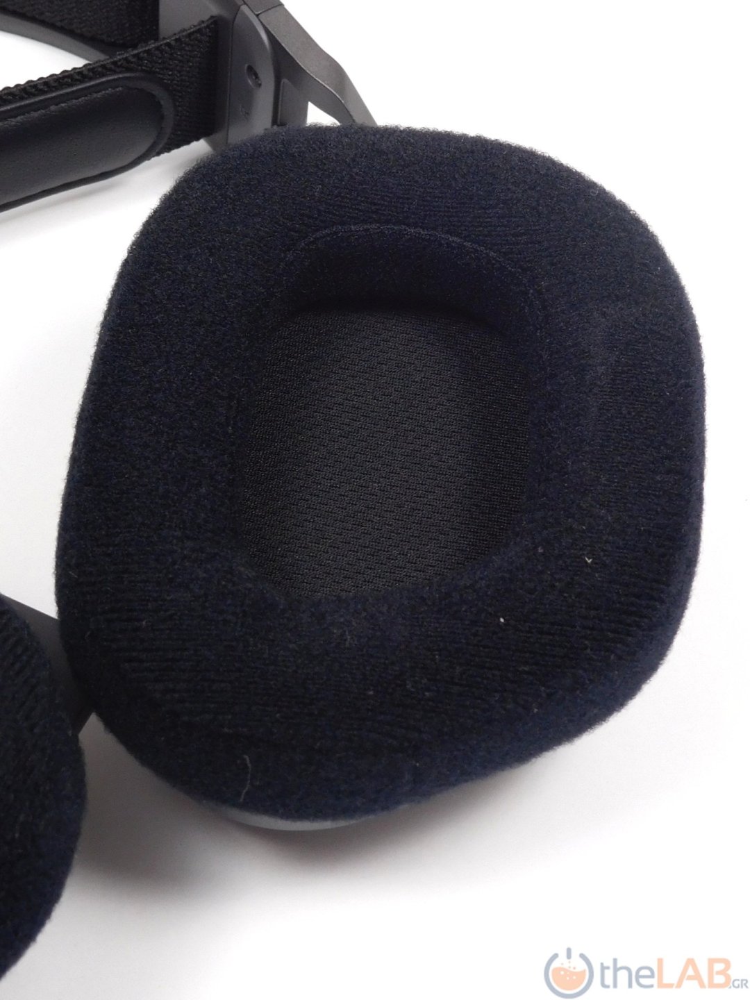 large.Corsair_HS80_Max_Wireless_Headset_