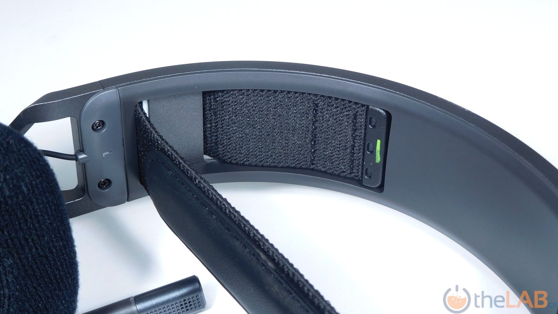 large.Corsair_HS80_Max_Wireless_Headset_