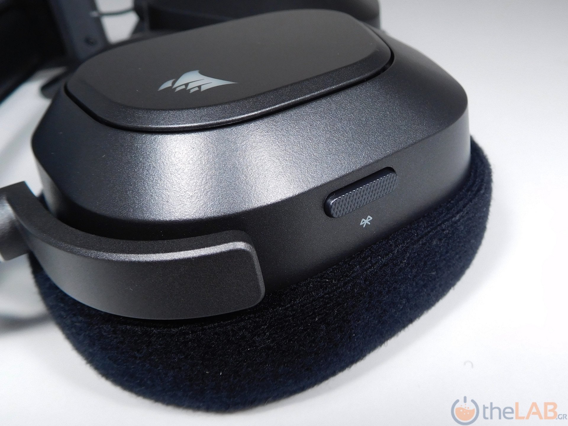 large.Corsair_HS80_Max_Wireless_Headset_