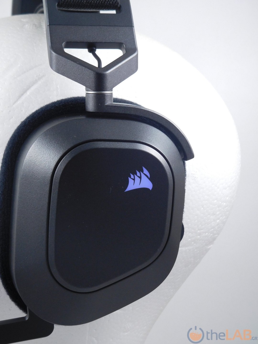large.Corsair_HS80_Max_Wireless_Headset_
