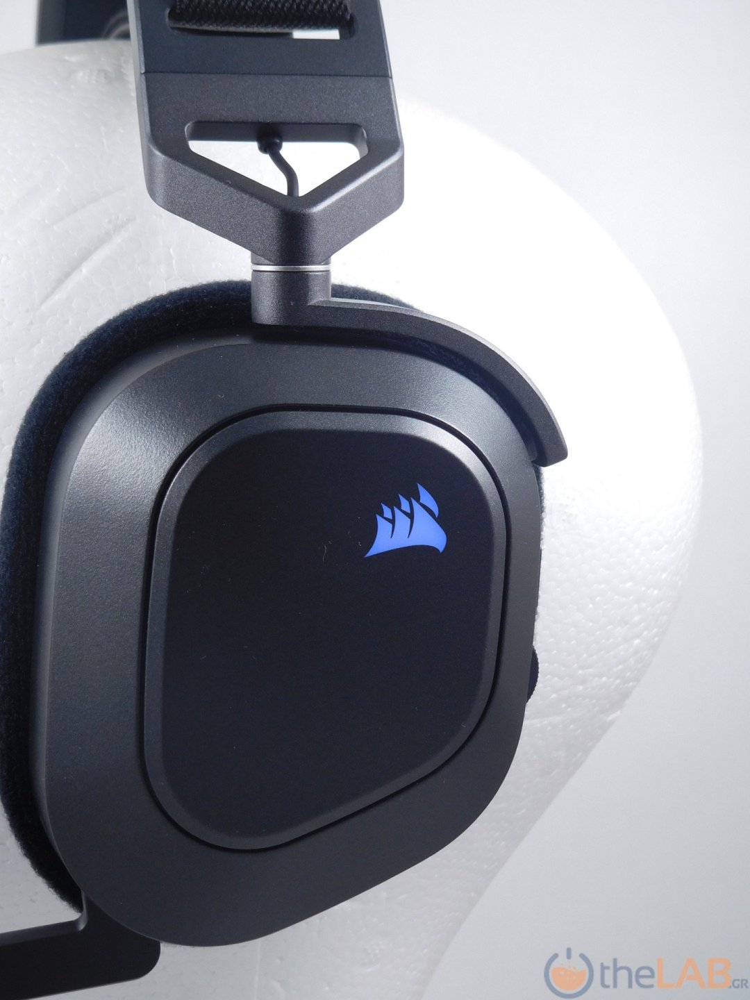 large.Corsair_HS80_Max_Wireless_Headset_