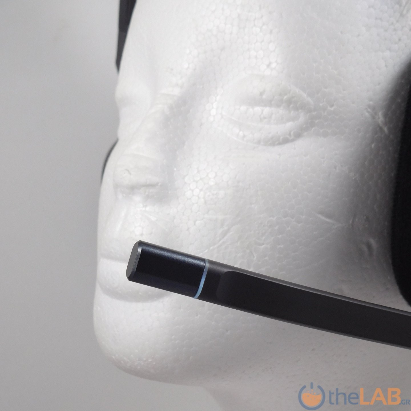 large.Corsair_HS80_Max_Wireless_Headset_