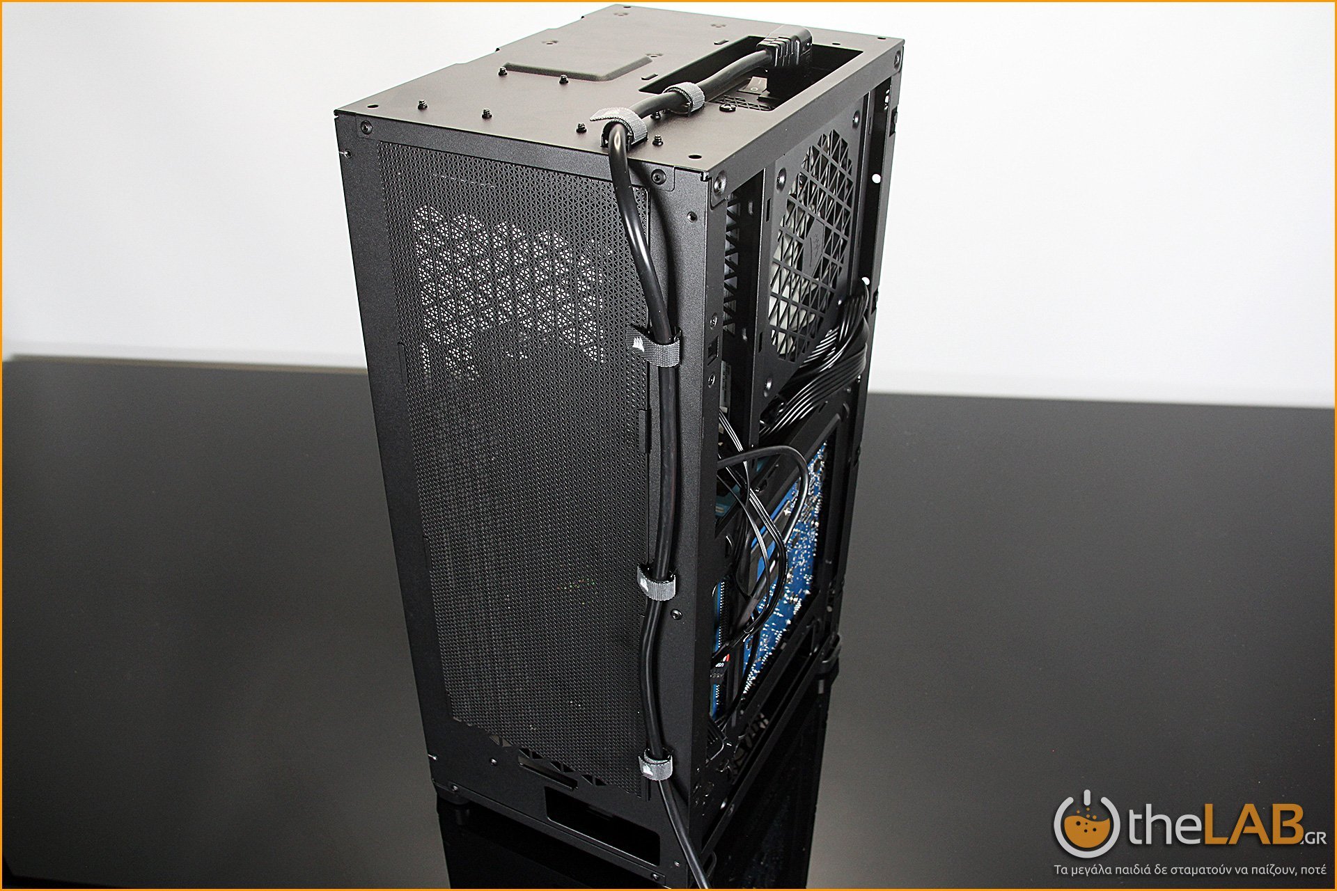 large.corsair_2000d_case_review_icue_mini_itx_exterior_interior_airflow_miniitx_installation_image008.jpg