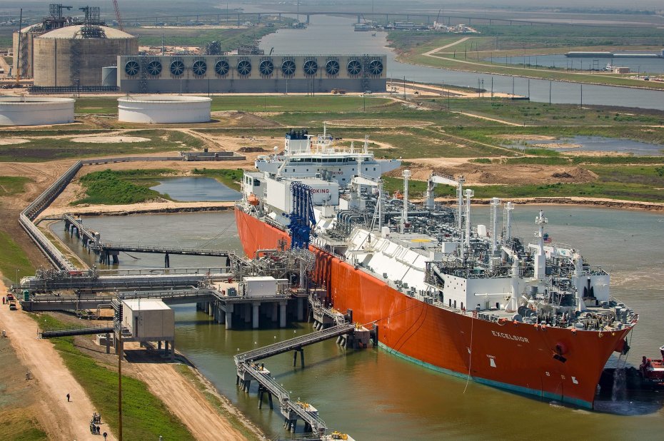 rExcelsior-lng-ship-freeportjpg.thumb.jpg.eeaa6214d7b6f7eb0e07d76f98d54ea5.jpg