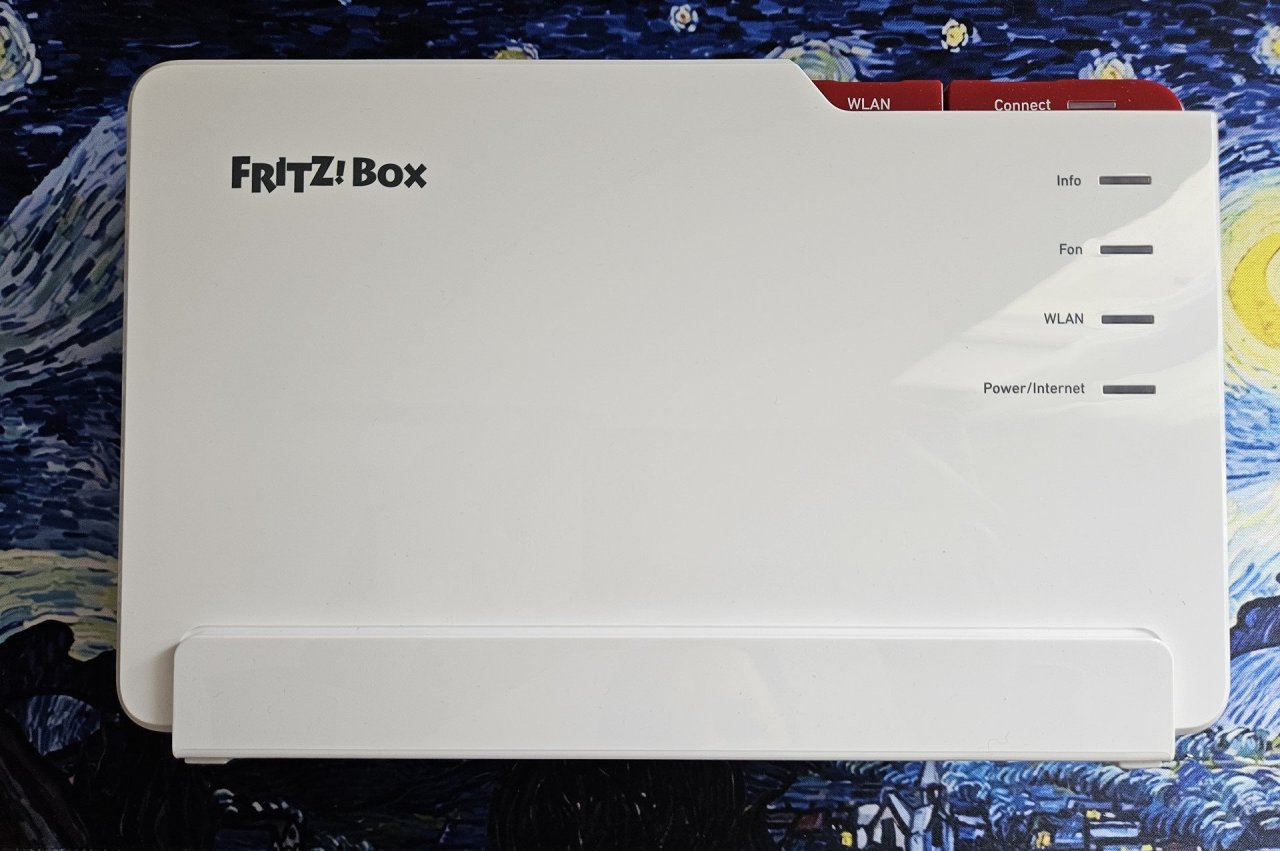 front side router with led.jpg