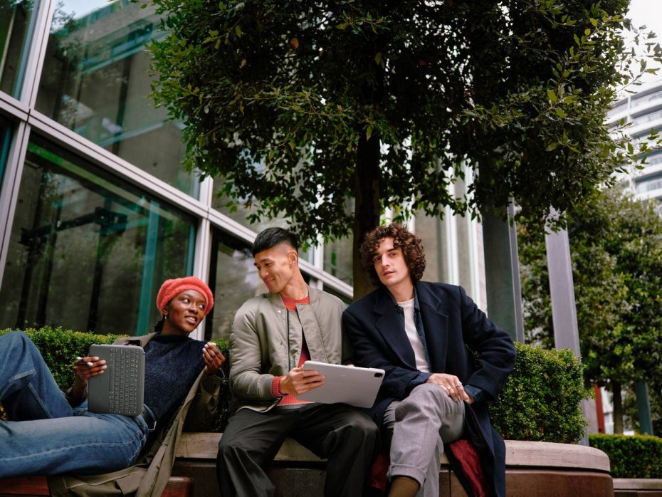 High_Resolution_JPG-Combo Touch LIFE Courtyard Group 01.jpg